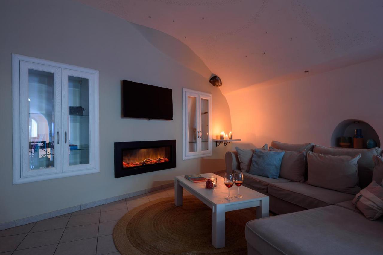 Suite Home Santorini Fira  Bagian luar foto