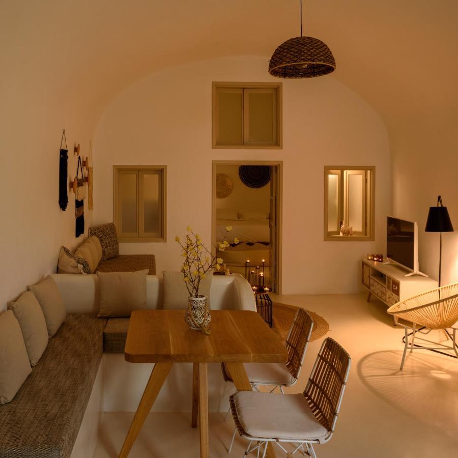 Suite Home Santorini Fira  Bagian luar foto