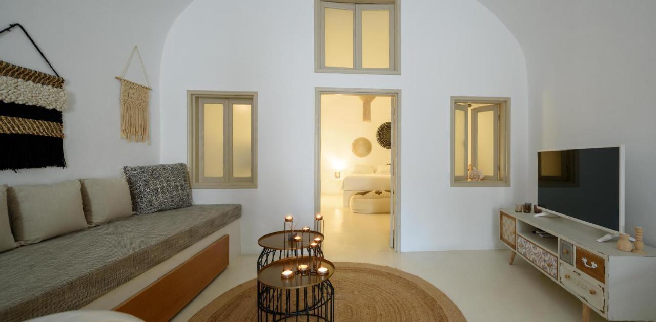 Suite Home Santorini Fira  Bagian luar foto
