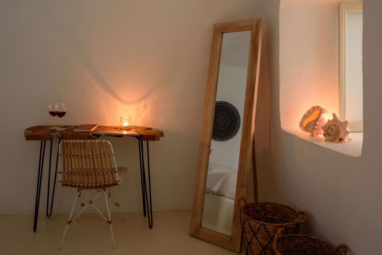 Suite Home Santorini Fira  Bagian luar foto