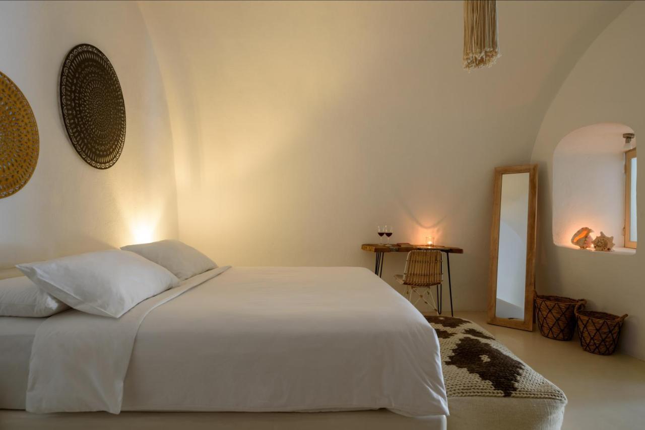 Suite Home Santorini Fira  Bagian luar foto