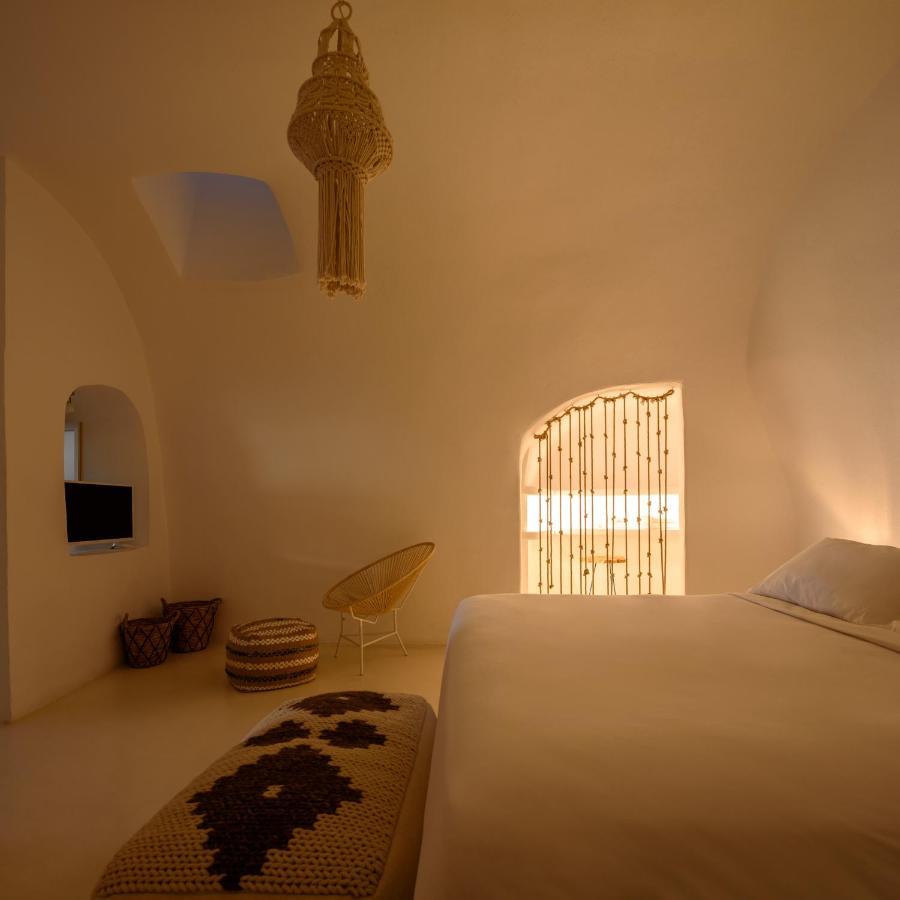 Suite Home Santorini Fira  Bagian luar foto