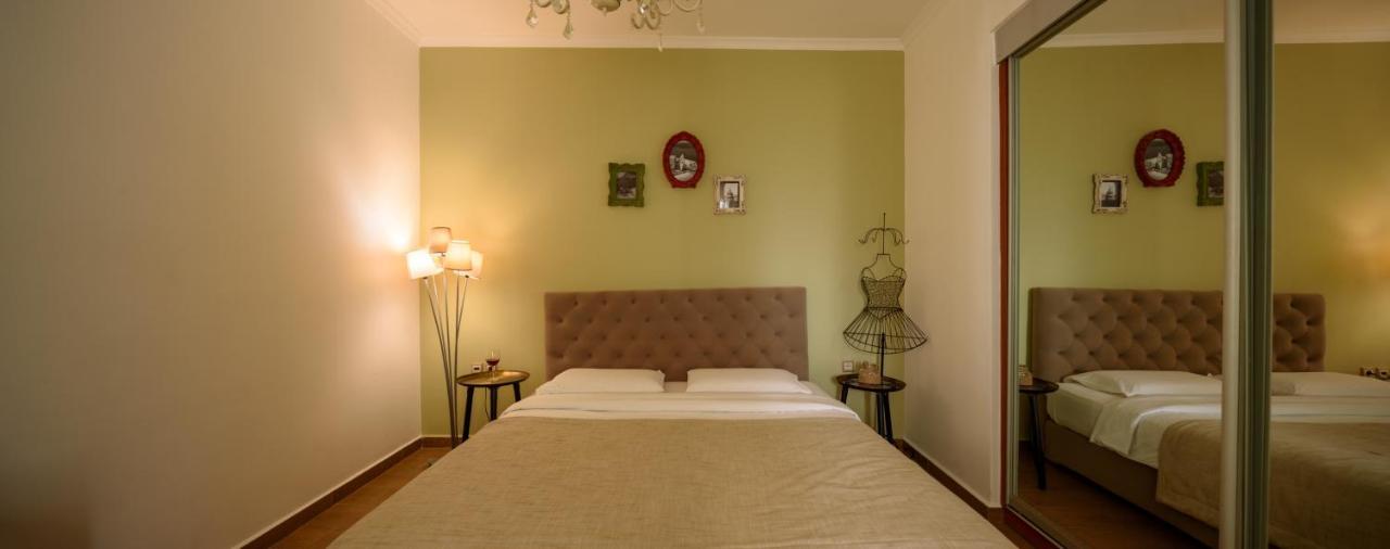 Suite Home Santorini Fira  Bagian luar foto