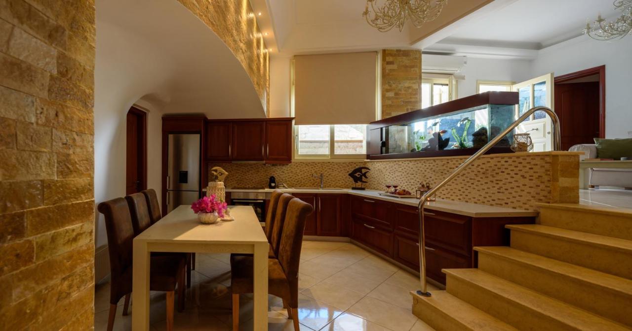 Suite Home Santorini Fira  Bagian luar foto